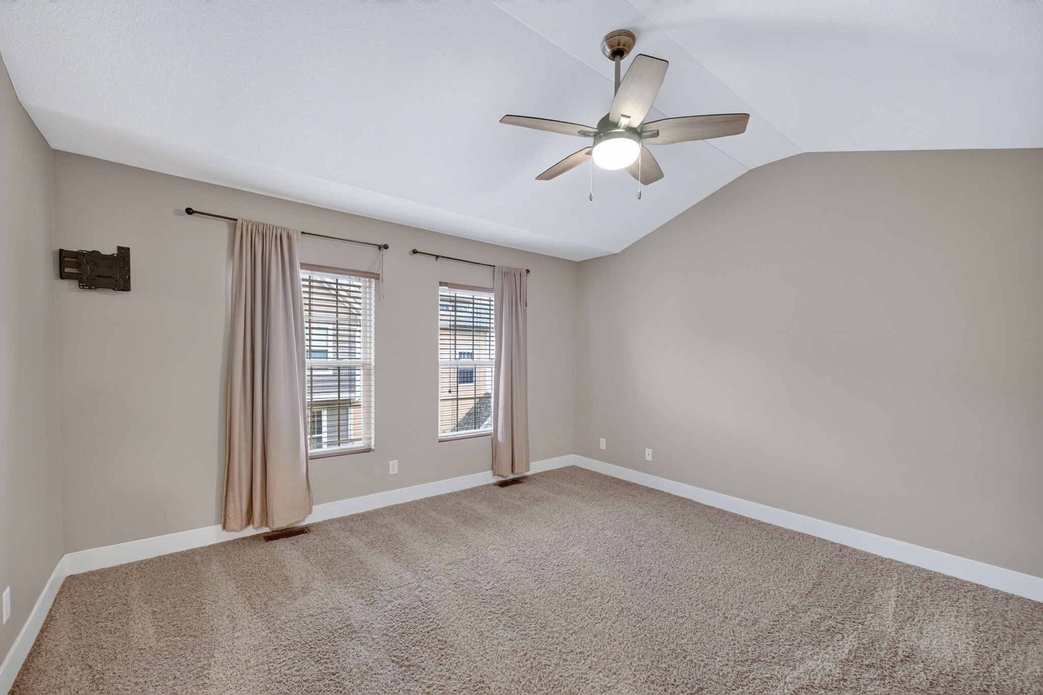 3600 SE Glenstone Drive 306