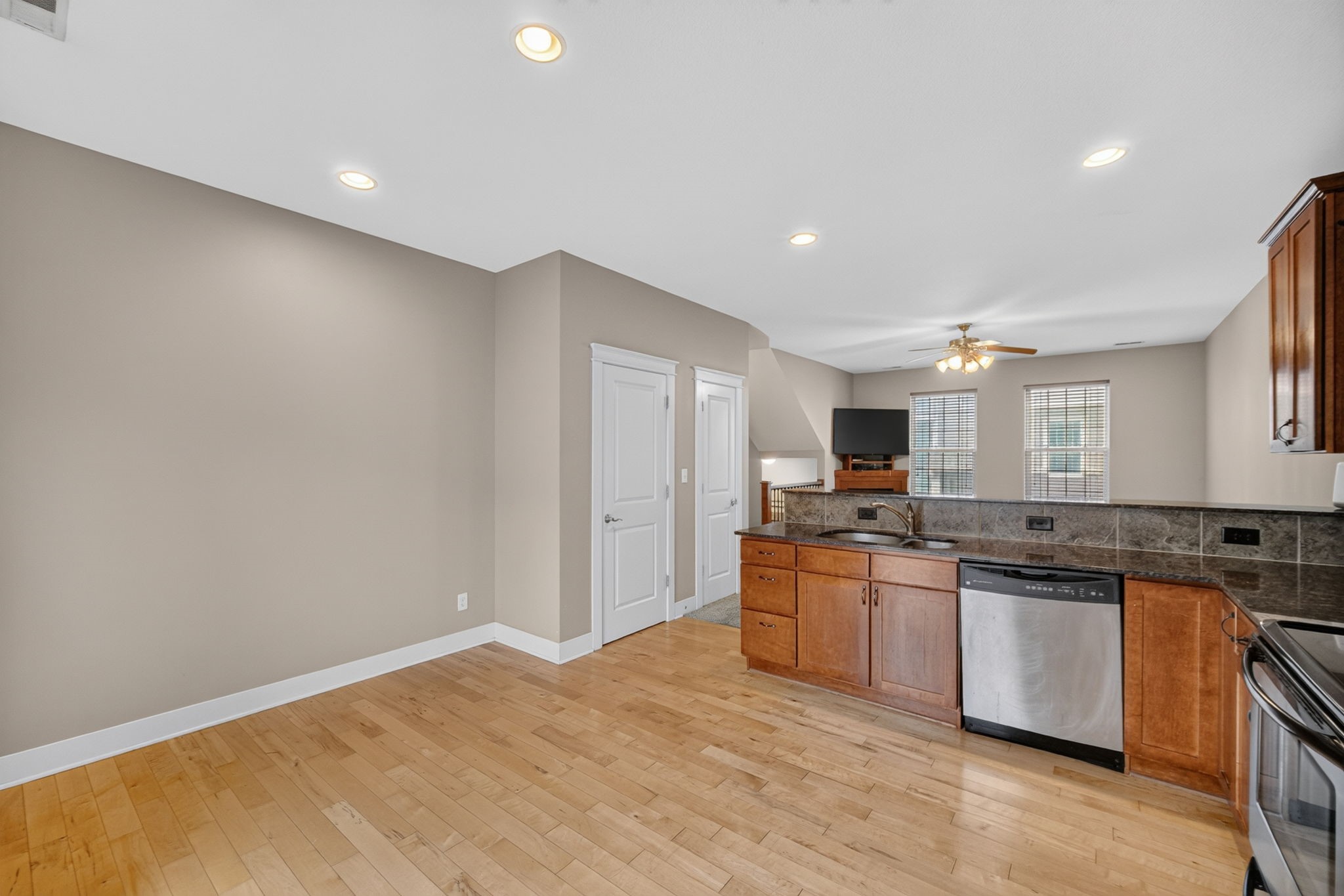3600 SE Glenstone Drive 306