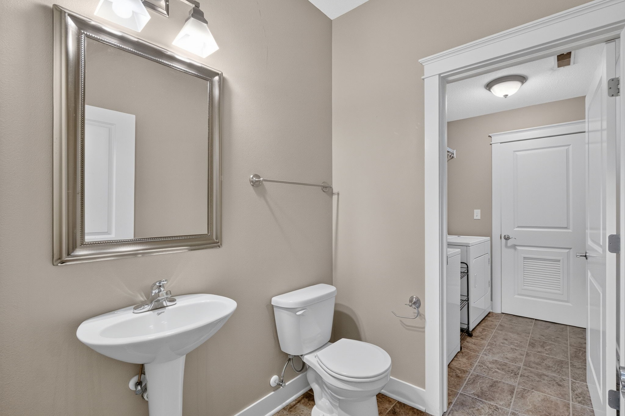 3600 SE Glenstone Drive 306