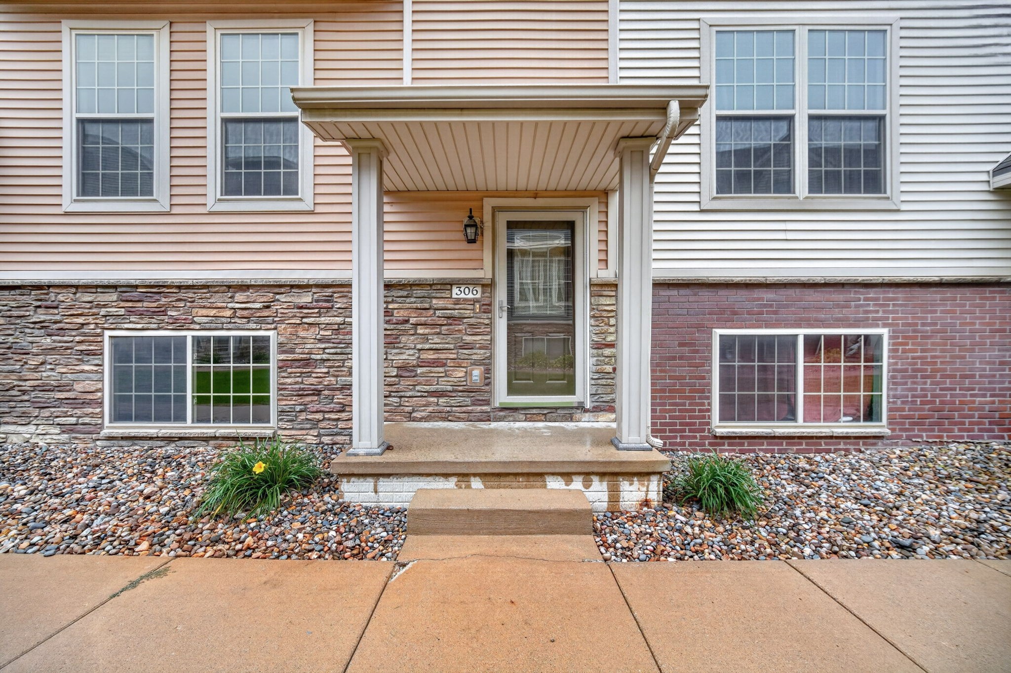 3600 SE Glenstone Drive 306