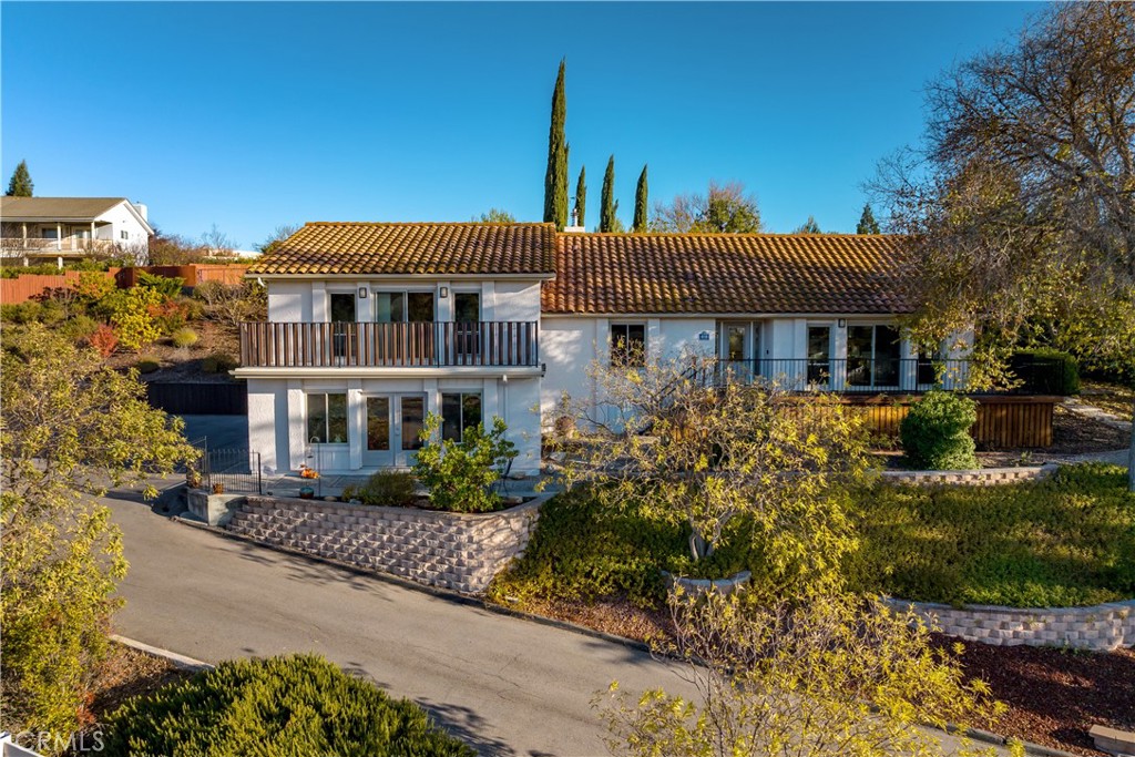 1029 Vista Grande Street