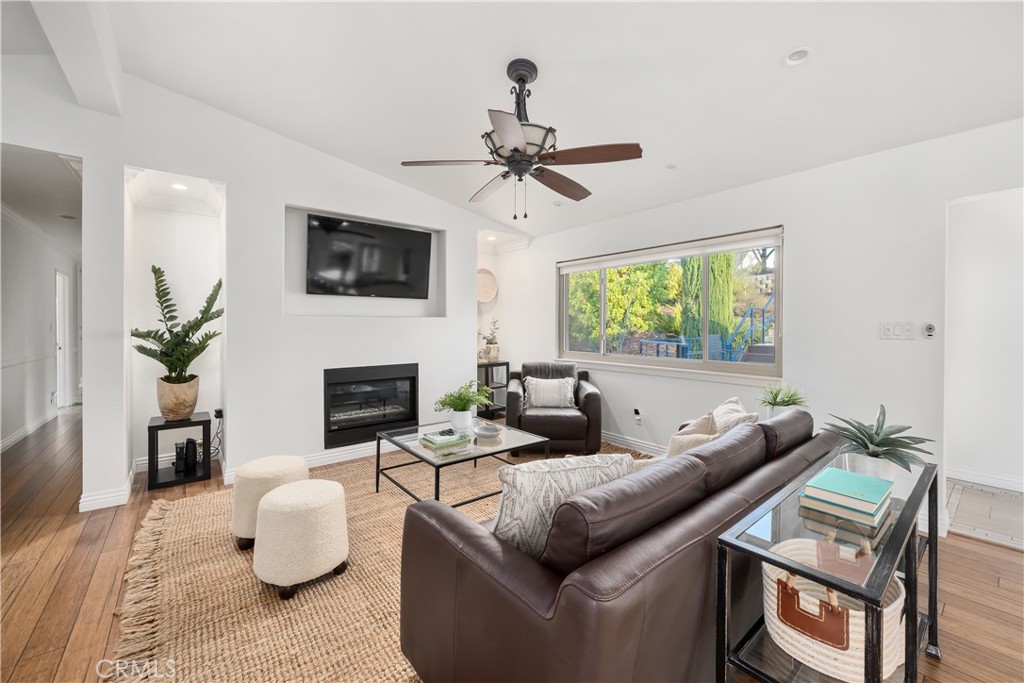 1029 Vista Grande Street