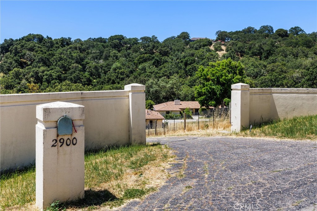 2900 San Fernando Road