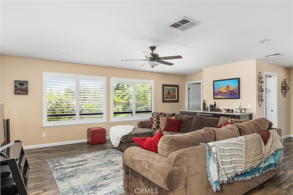 2900 San Fernando Road