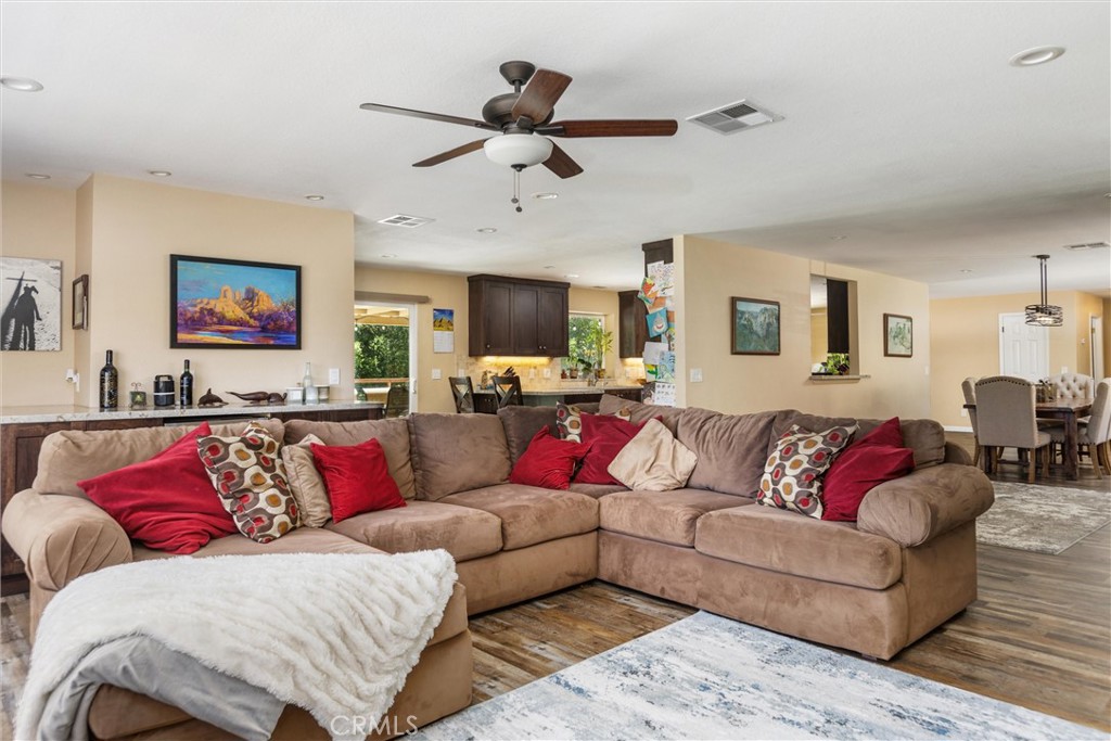 2900 San Fernando Road