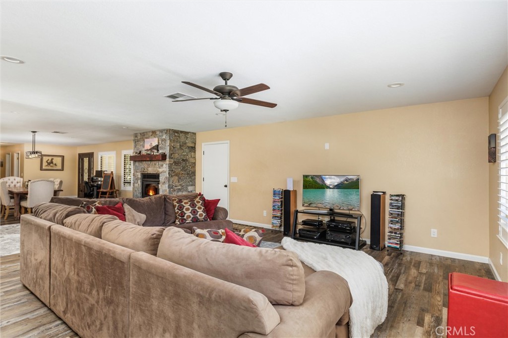 2900 San Fernando Road