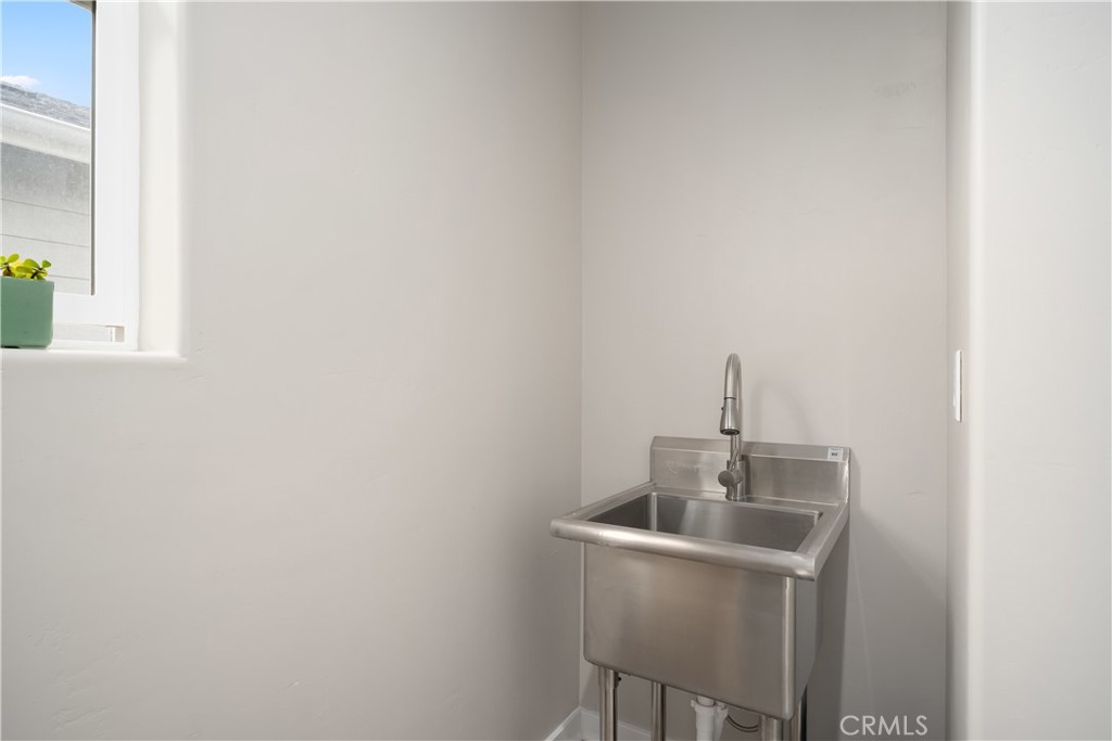 1866 Homestead Place