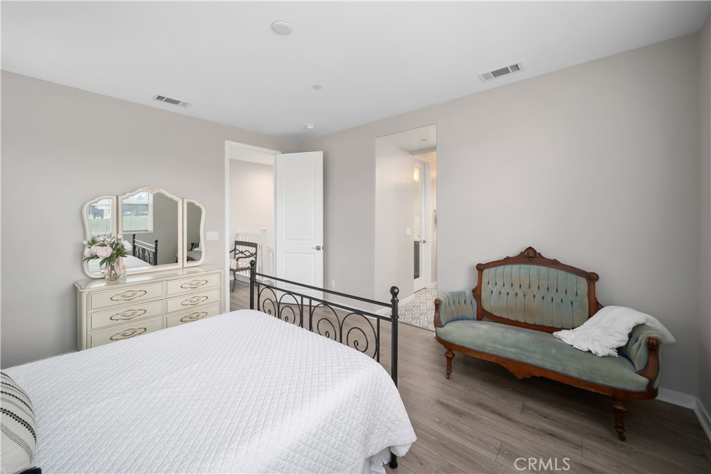 1866 Homestead Place