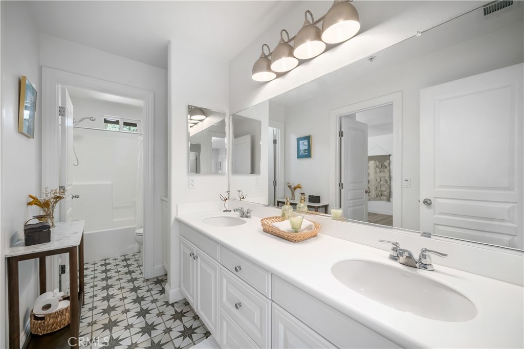 11816 Ranunculo Court