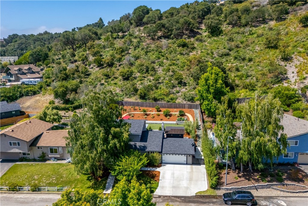 576 Via La Barranca