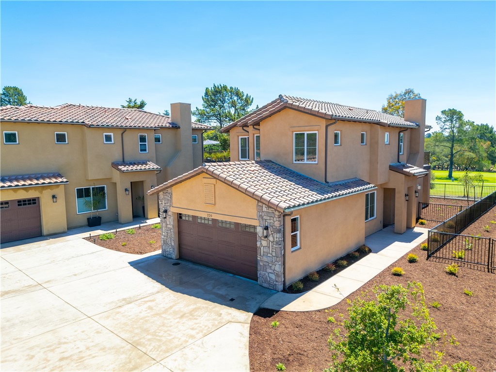 220 Oak Hill Drive
