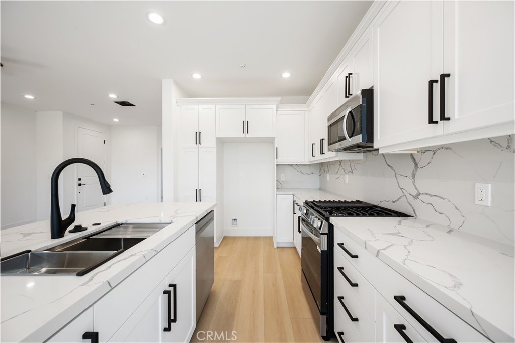 220 Oak Hill Drive
