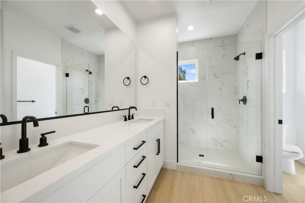 220 Oak Hill Drive