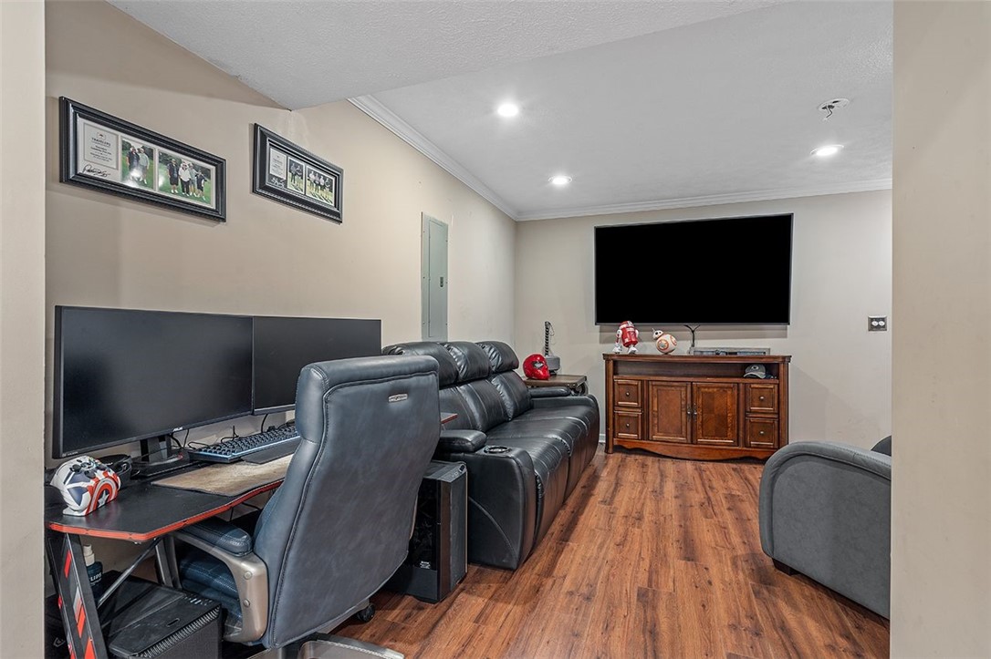 309 Glencove Dr