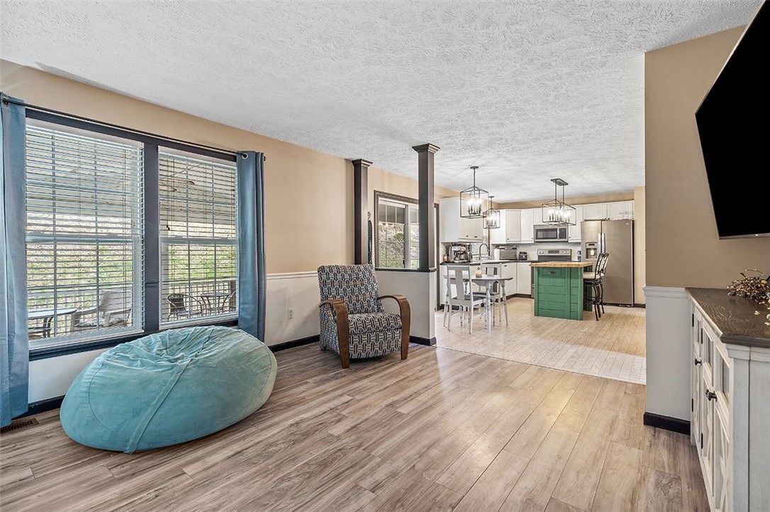 309 Glencove Dr