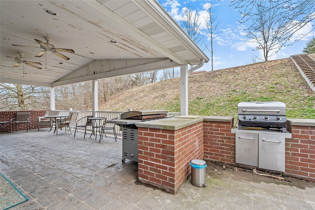 309 Glencove Dr