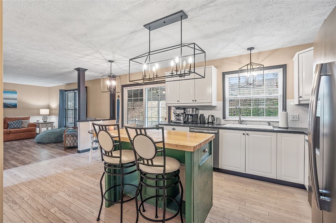 309 Glencove Dr