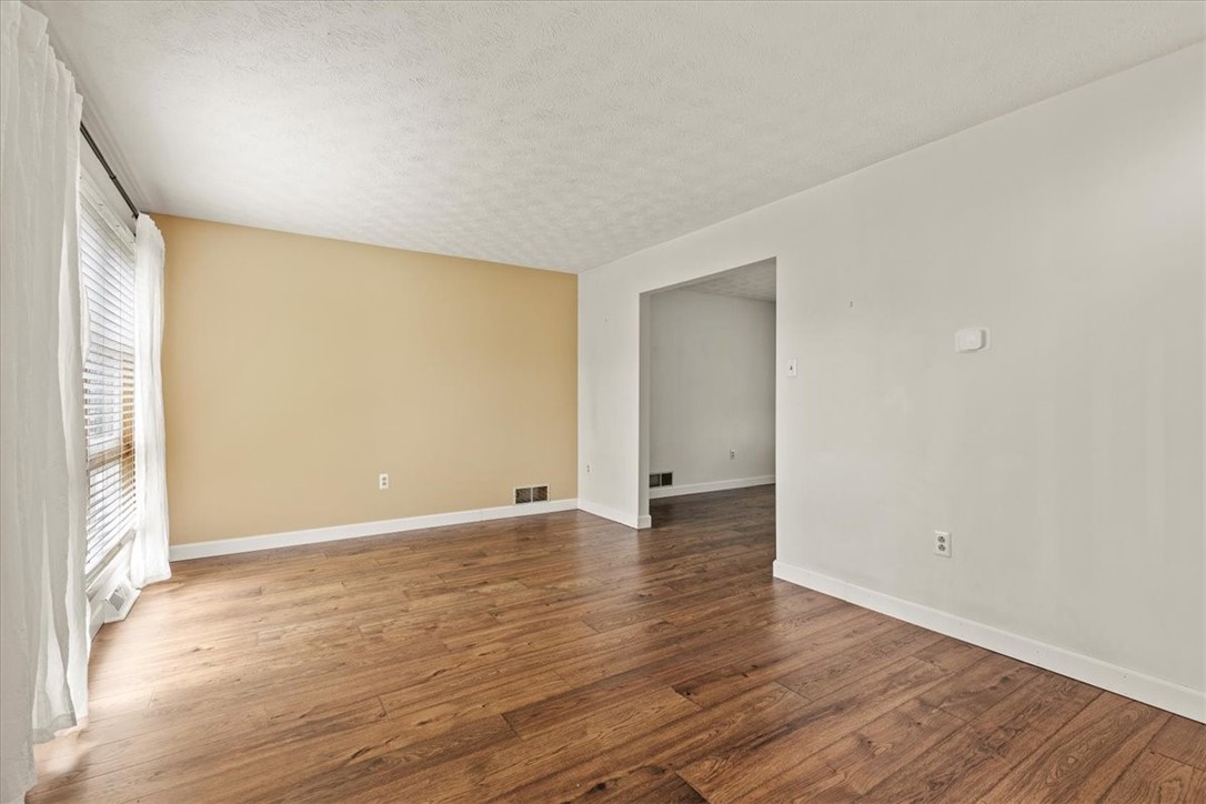 304 Summer Dr