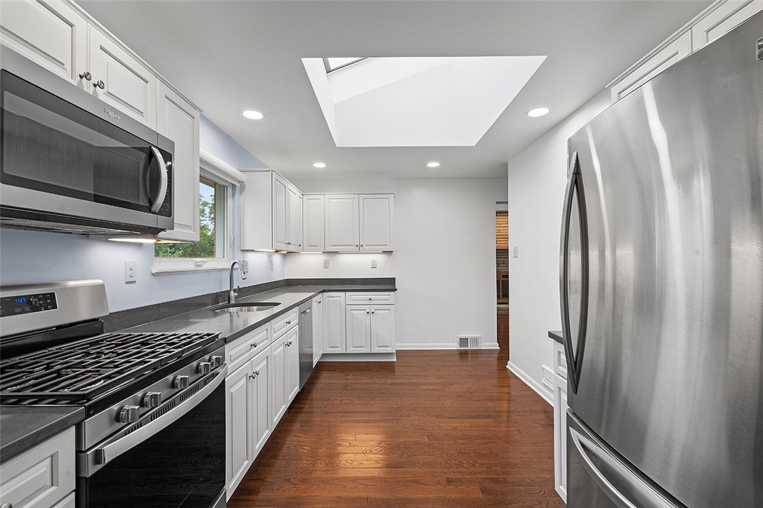 105 Delfred Dr