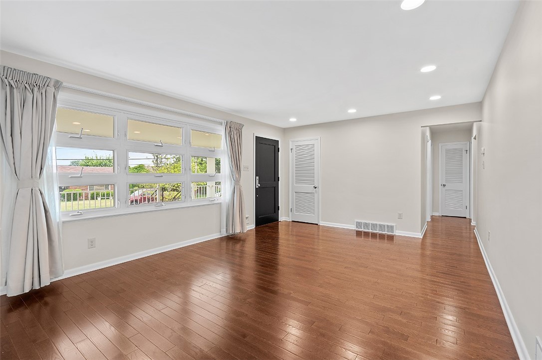 105 Delfred Dr