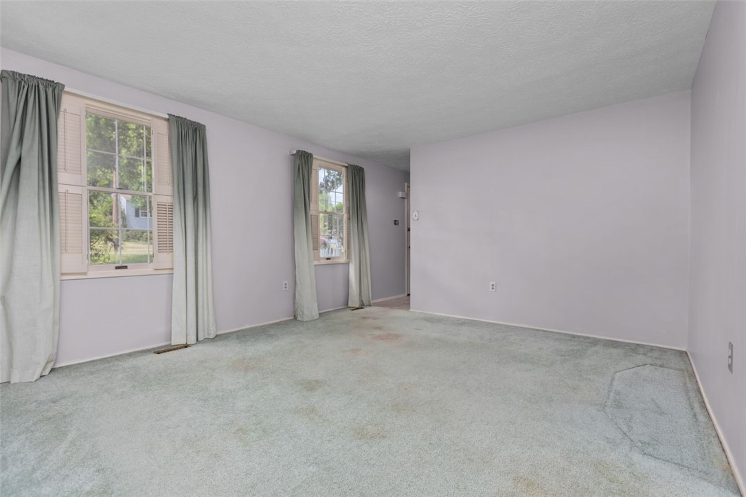 1140 Huntsridge Drive