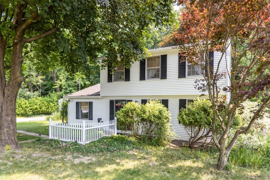 1140 Huntsridge Drive