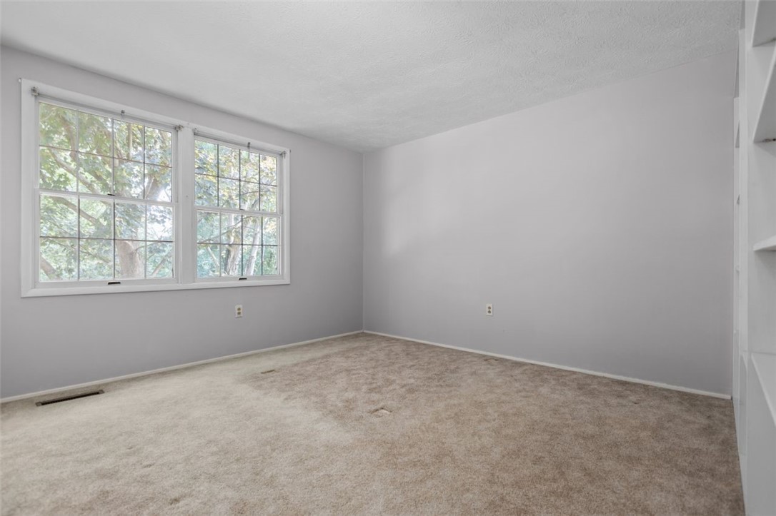 1140 Huntsridge Drive