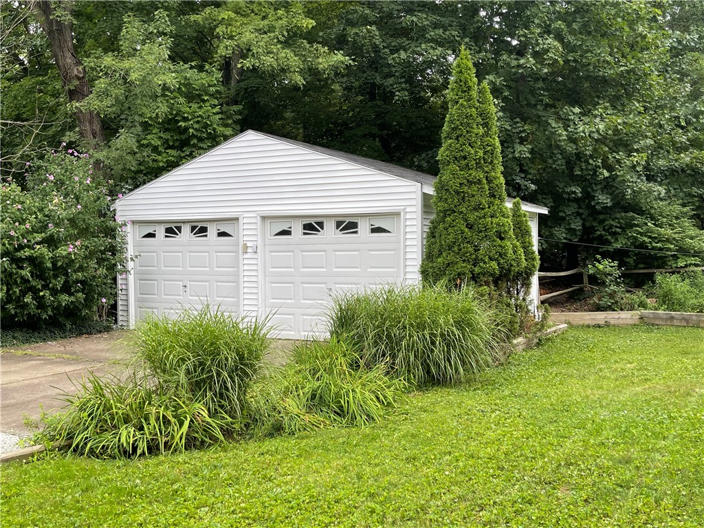 1140 Huntsridge Drive