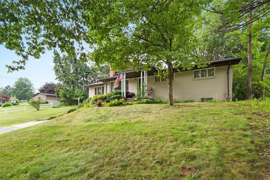 21 Ellen Dr