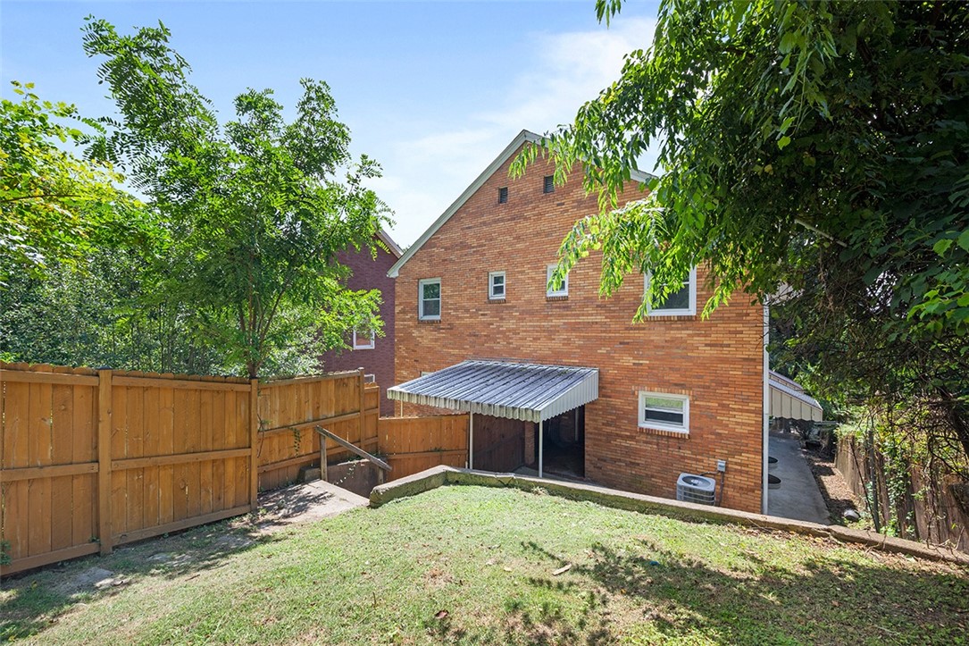 1434 Reuben St
