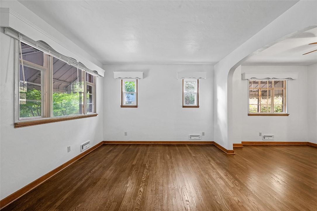 1434 Reuben St