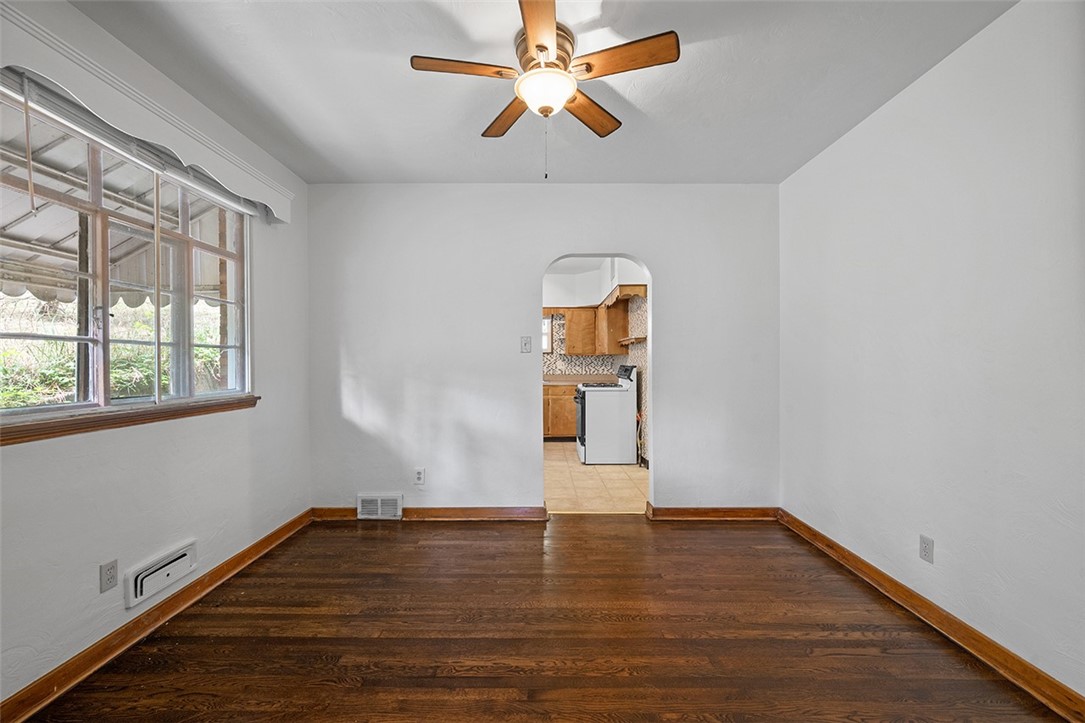 1434 Reuben St