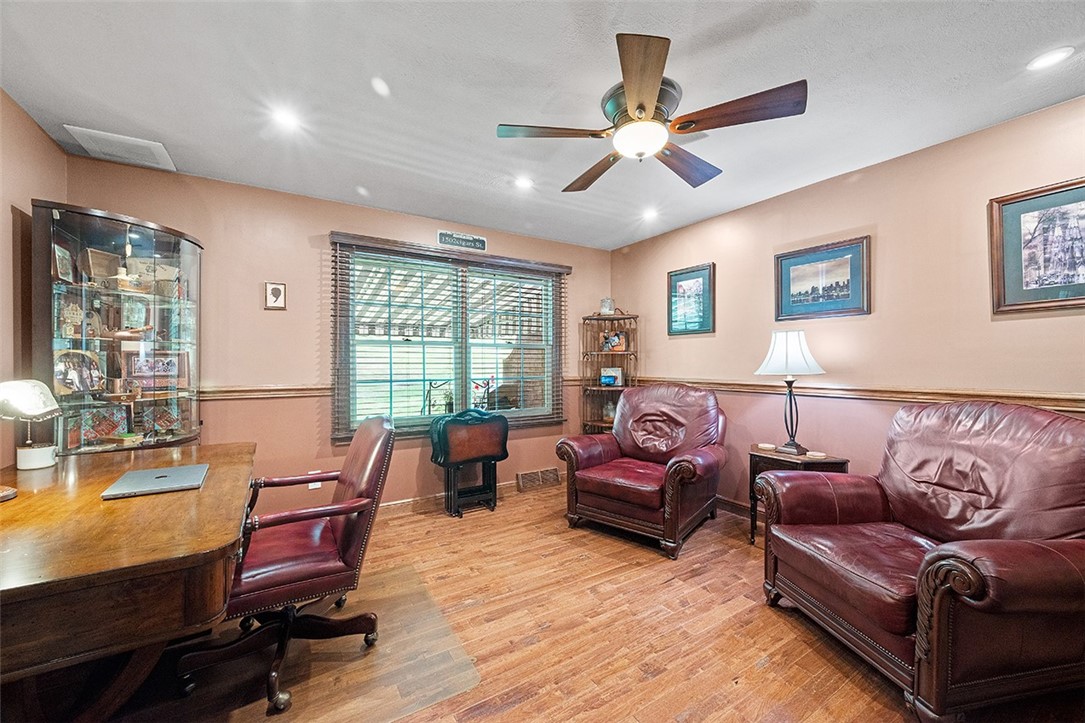 204 Woodcrest Dr