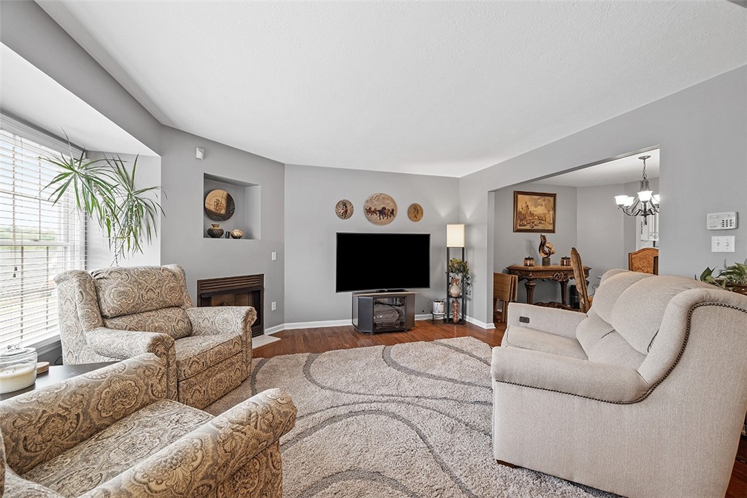 204 Woodcrest Dr