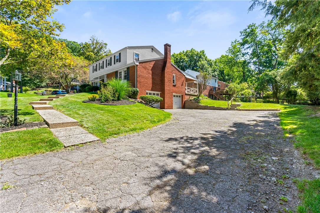 221 Dombey Dr