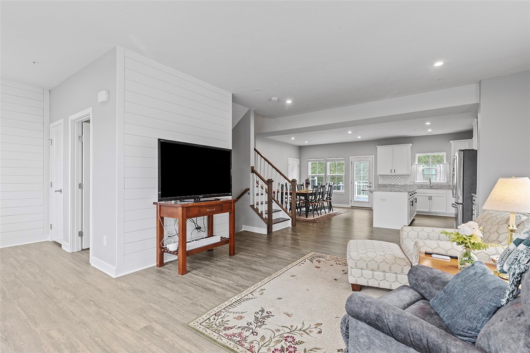 167 Curtis Ct