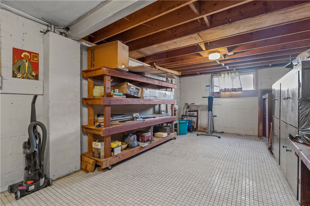 627 Kaye Ave