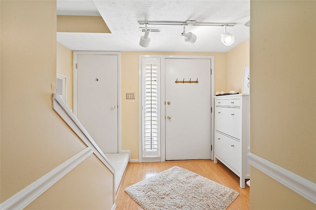 406 Springwater Court