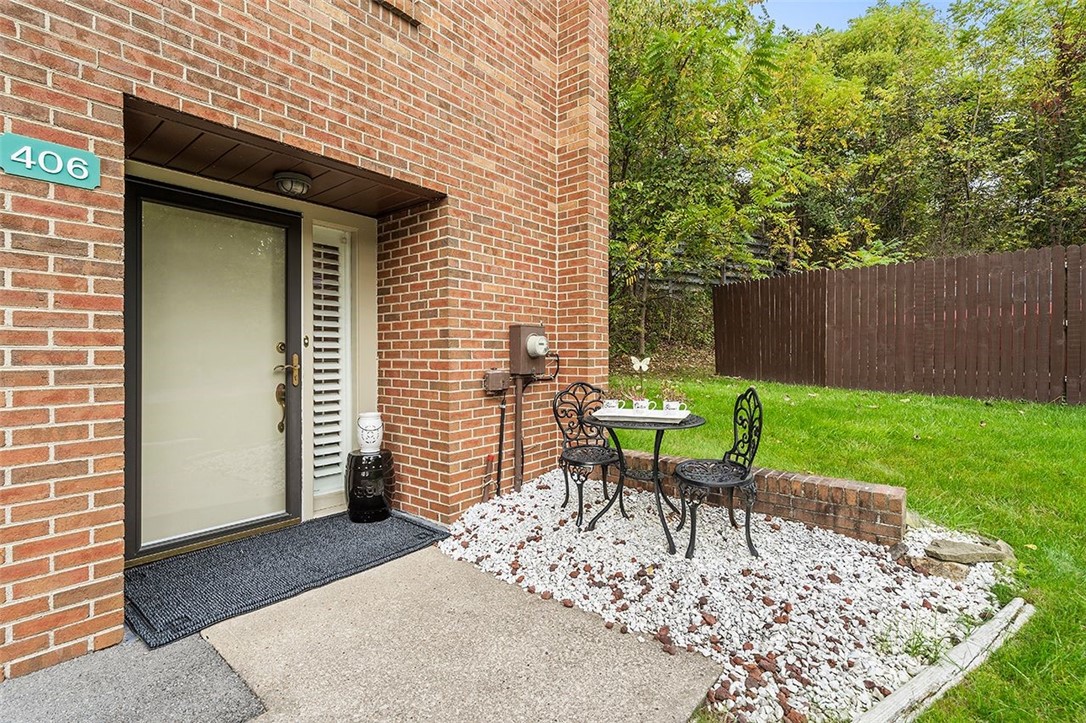 406 Springwater Court