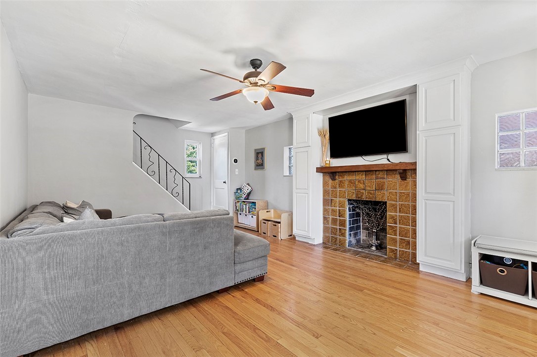 132 Mount Vernon Ave