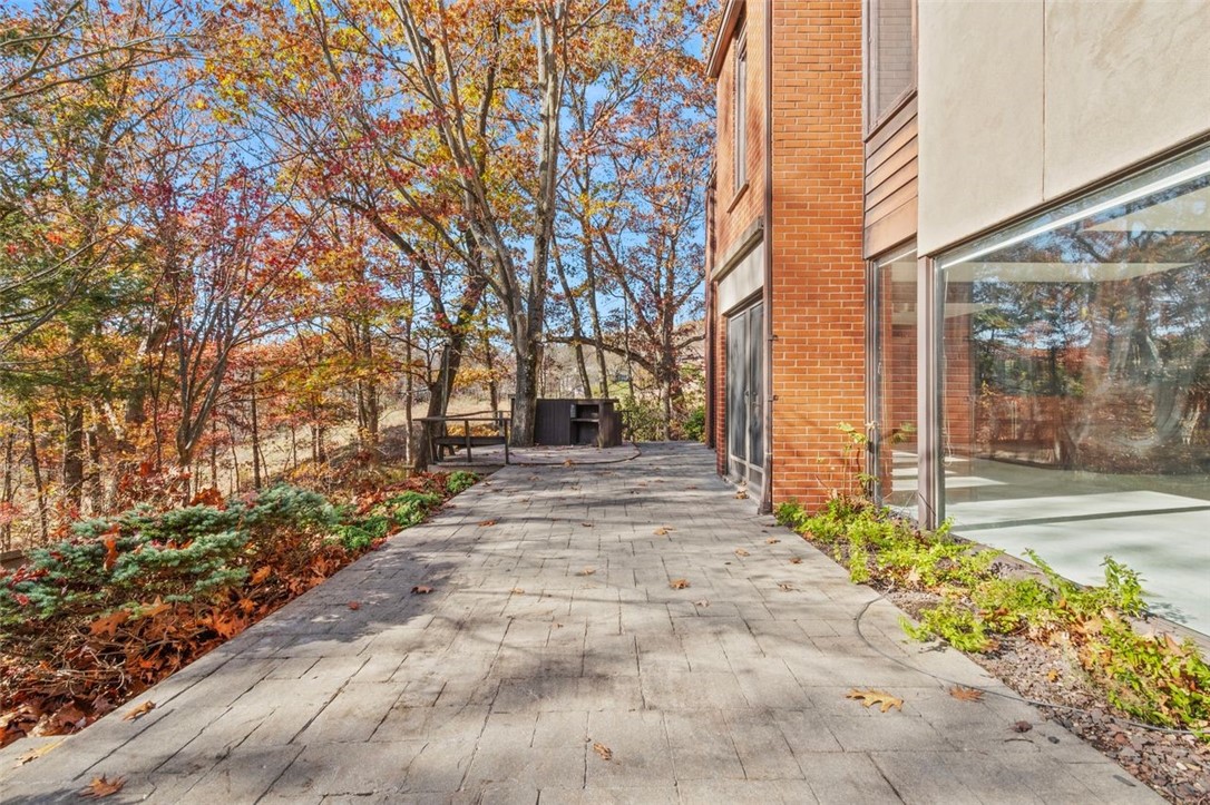 252 Geneva Drive