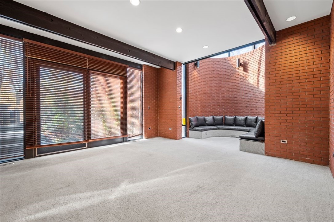 252 Geneva Drive