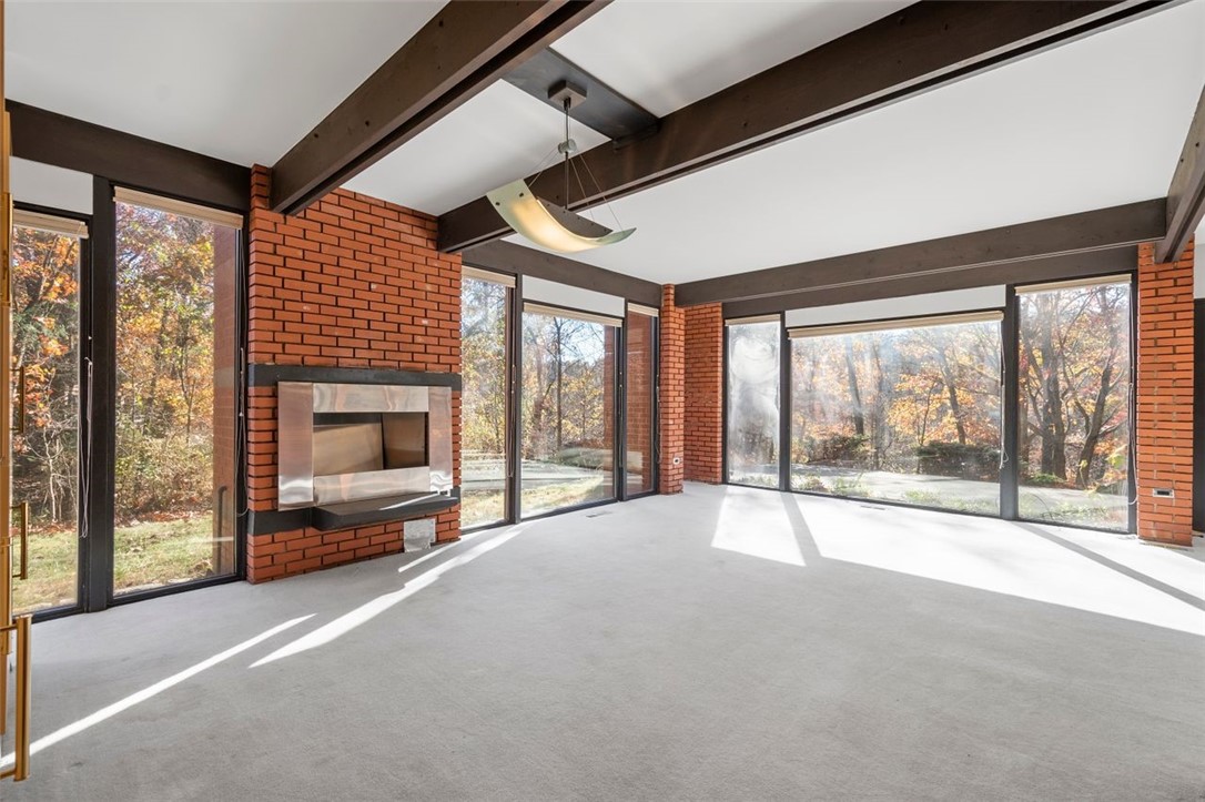 252 Geneva Drive