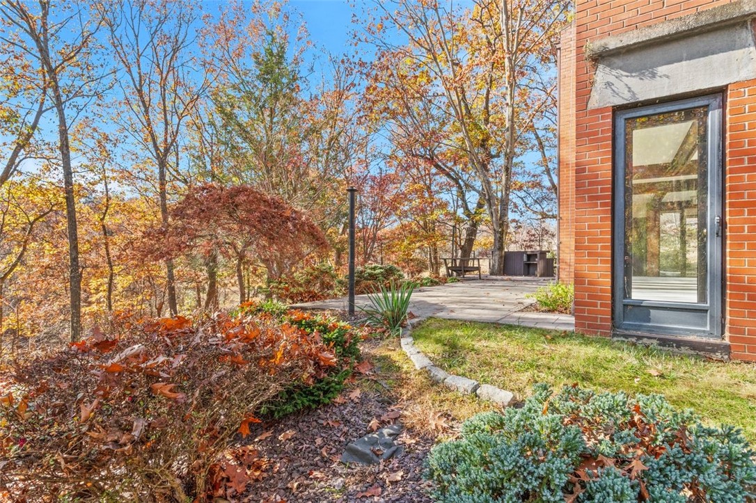 252 Geneva Drive