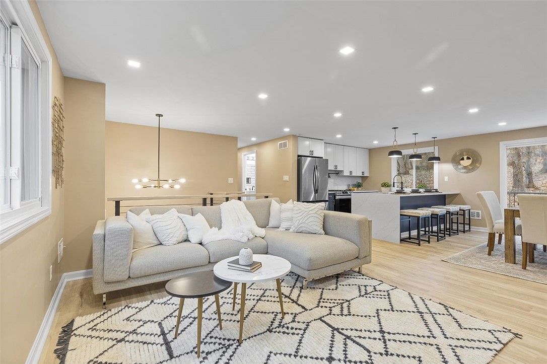 204 Sherwood Dr