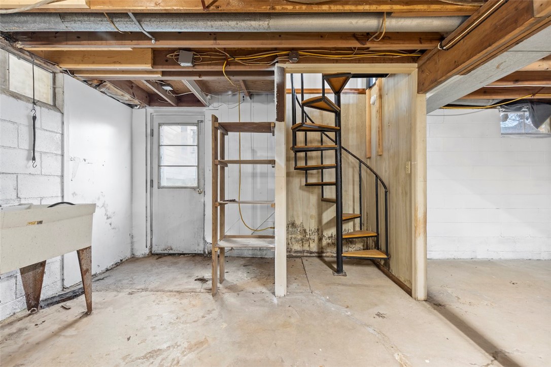 1227 Mccabe Ave