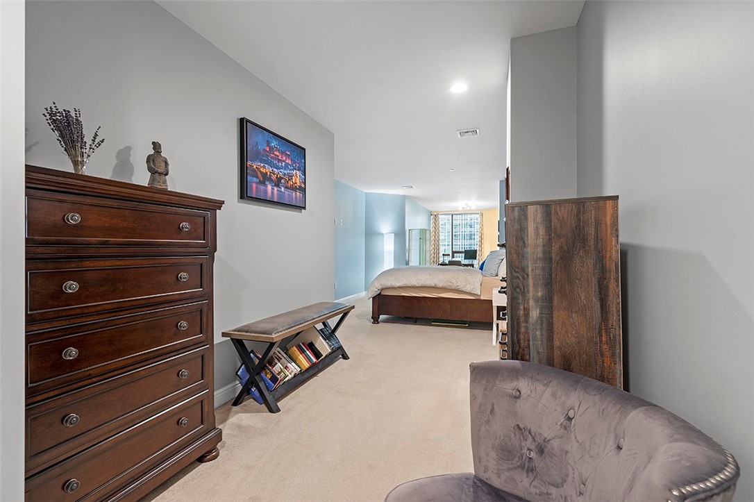 151 Fort Pitt Blvd 606