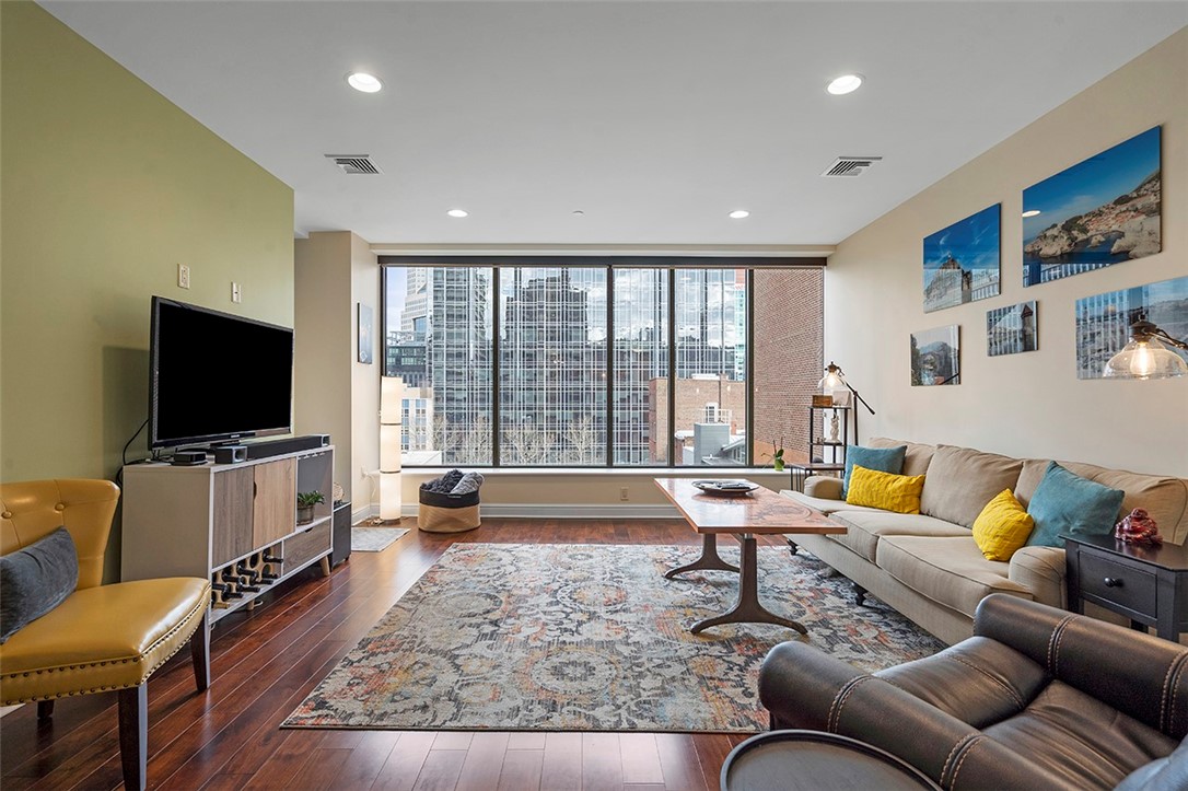 151 Fort Pitt Blvd 606