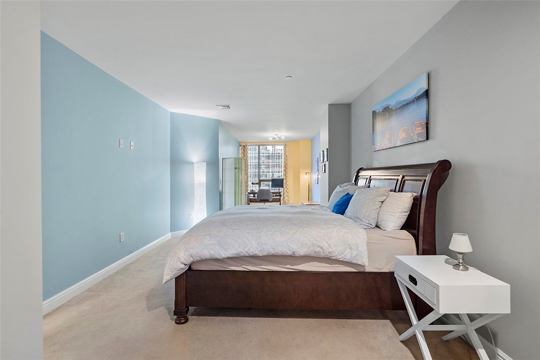 151 Fort Pitt Blvd 606