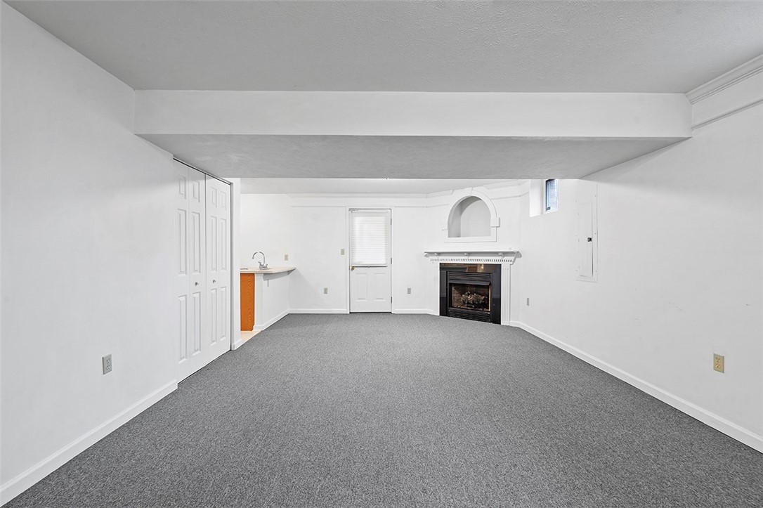1604 Cloverdale Ln